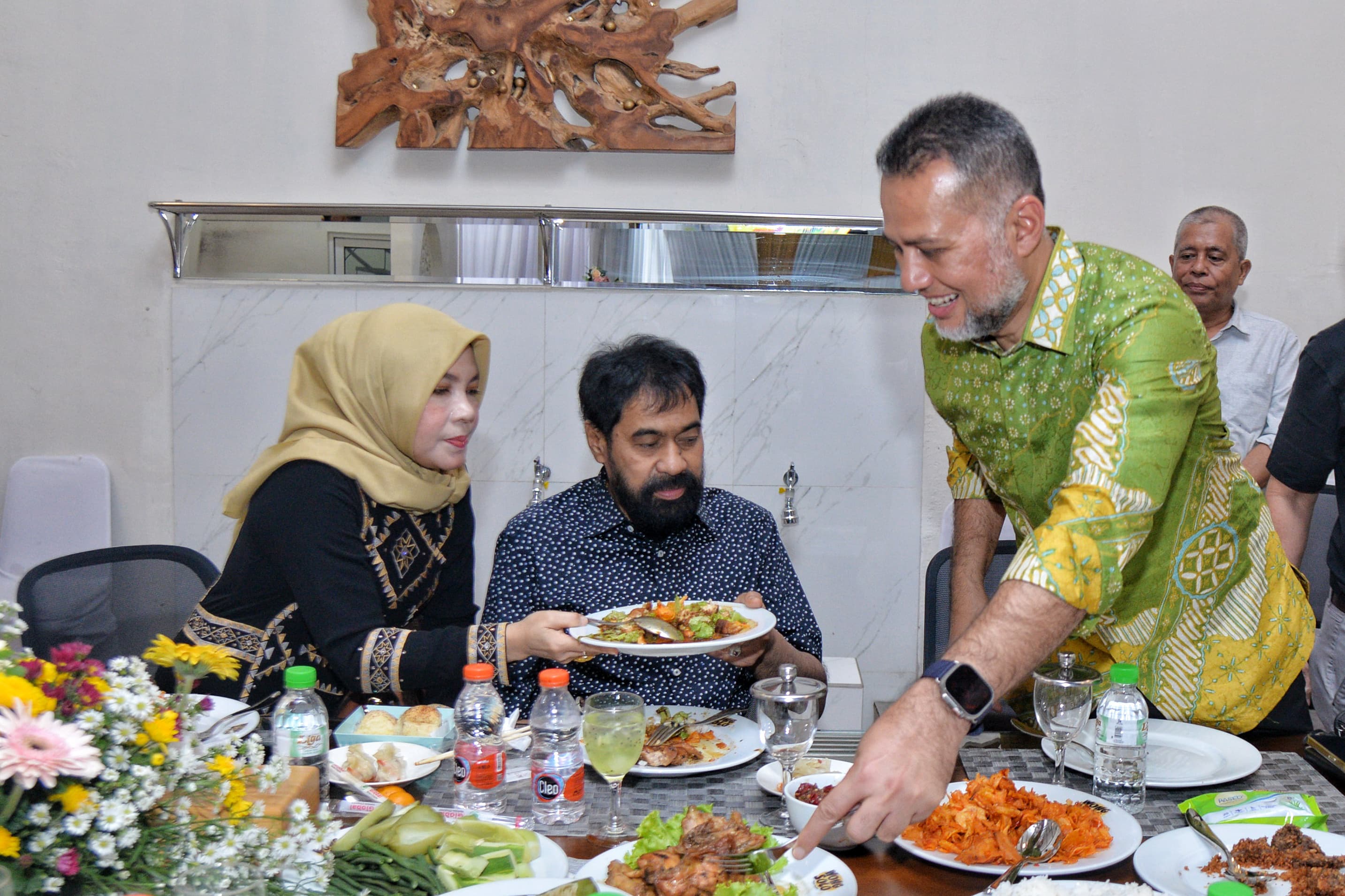 Ribuan Warga Padati Masjid Al-Musannif Hadiri Halal Bihalal Bersama Musa Rajekshah
