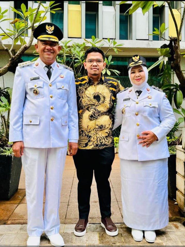 Bingkai Fotonya Dibanderol Rp1 Juta, Bupati Langkat Syah Afandin Terkejut