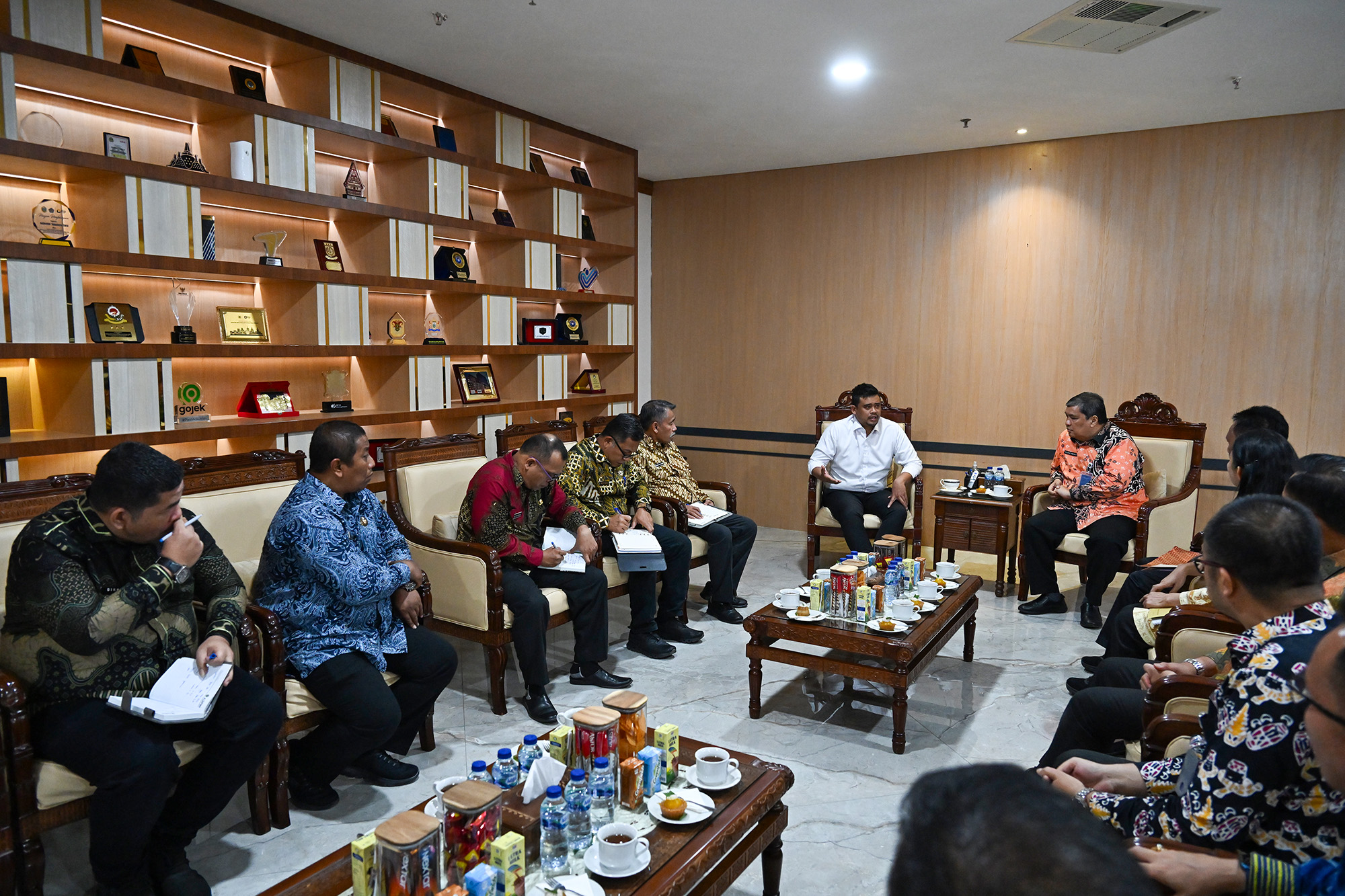 Bobby Nasution Dorong Penerbangan Internasional Langsung ke Danau Toba