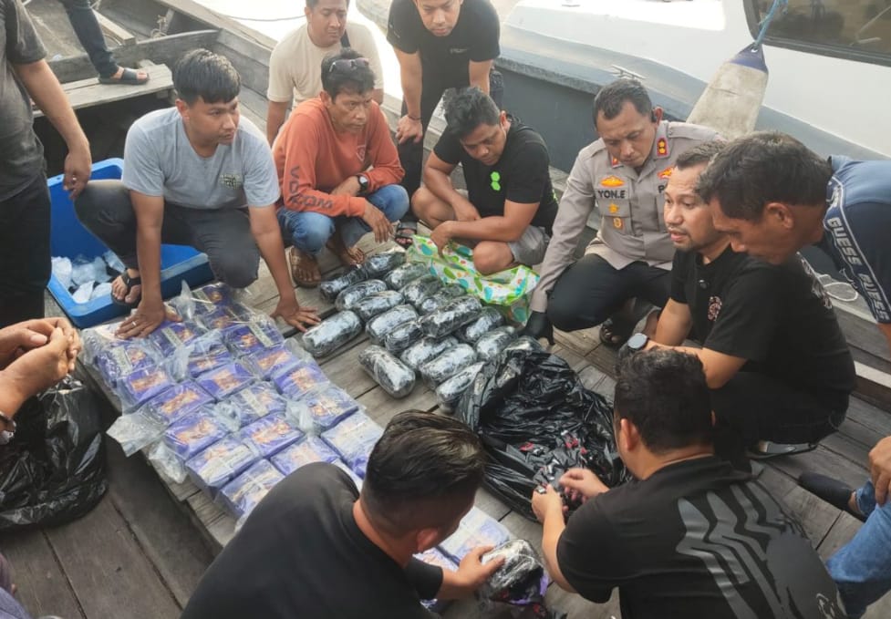 Poldasu Gagalkan Penyeludupan 30 kg Sabu dan Liquid Vave di Perairan Labura
