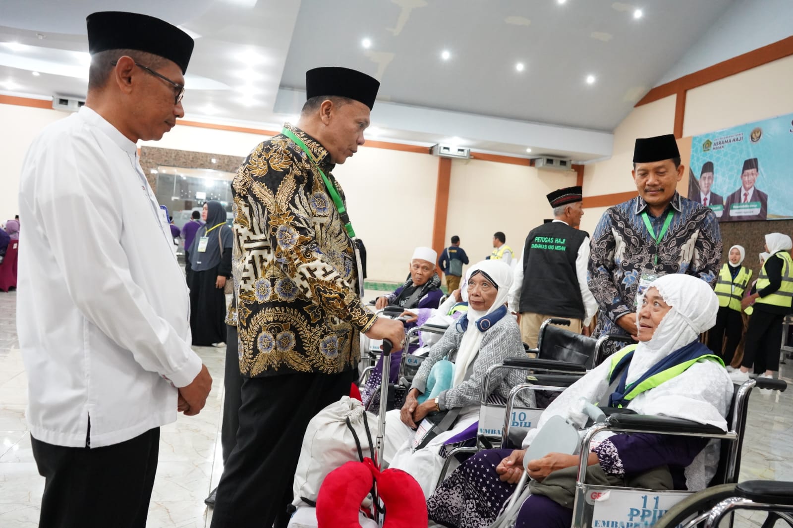 Ketua PPIH Embarkasi Medan Lepas Keberangkatan Jemaah Calhaj Kloter 8