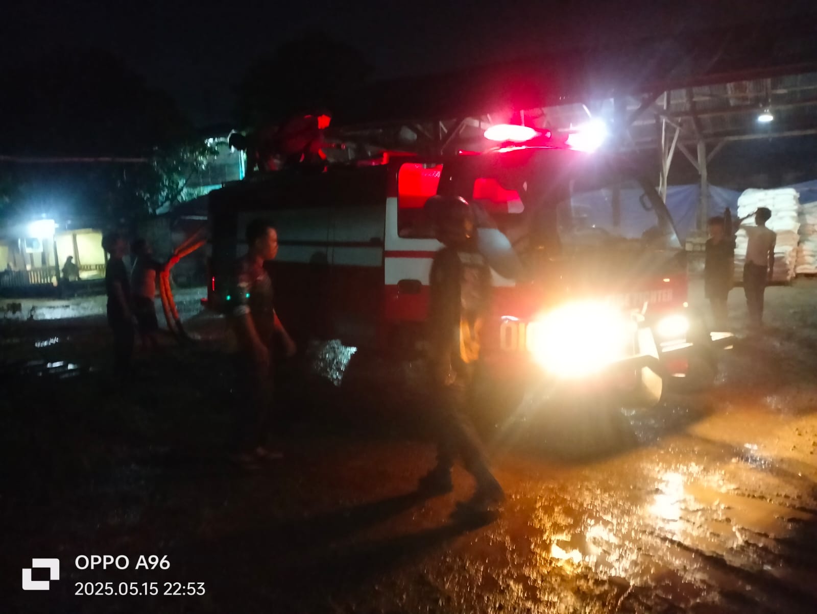 4 Rumah Semi Permanen Ludes Terbakar