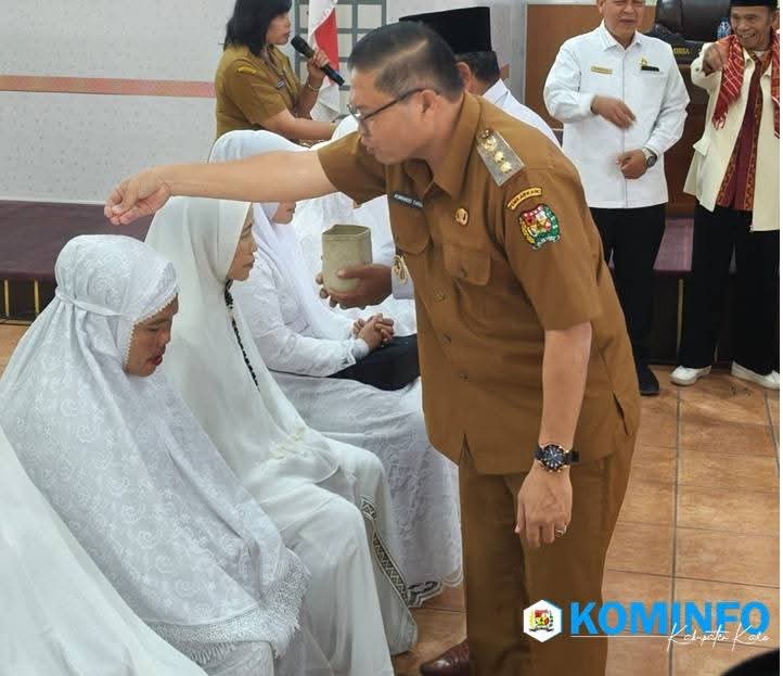 Wakil Bupati Karo Lepas Jemaah Calhaj dengan Banyak Harapan