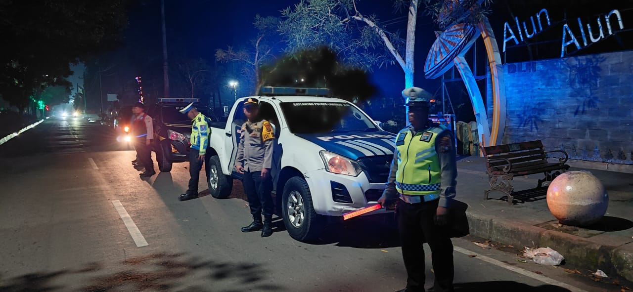 Polres Langkat Melaksanakan Blue Light Patrol, Meningkatkan Patroli Wilayah