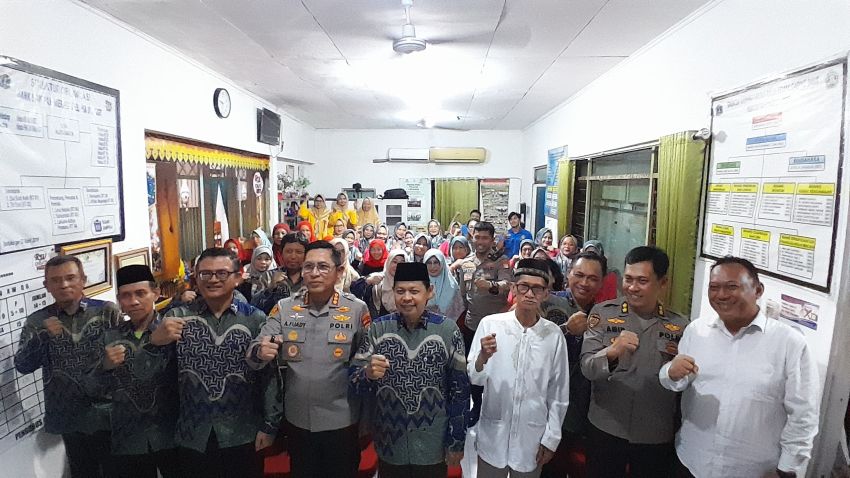 Kapolres Metro Jakarta Utara Serap Aspirasi Warga Lewat Program "Ngopi Kamtibmas"