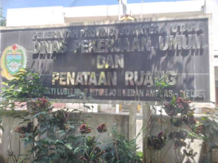 Ruangan Kadis PUPR Sumut Disegel,  Wartawan Dilarang Masuk