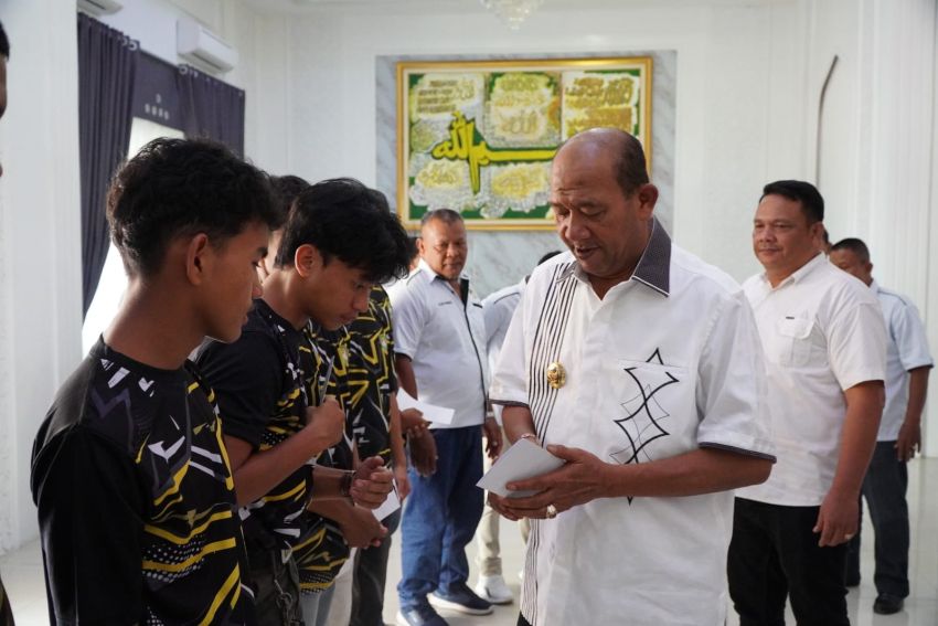 Syah Afandin Lepas Atlet Pertina Langkat ke Kejurda Sumut, Bawa Nama Daerah Ukir Prestasi