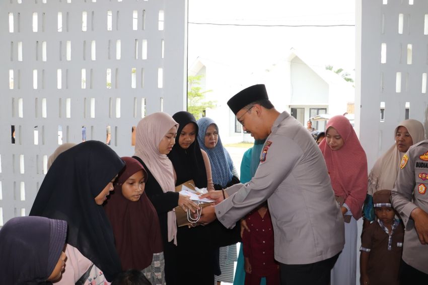 Jelang HUT Bhayangkara ke-79, Kapolres Langkat Beri Santunan untuk 80 Anak Yatim