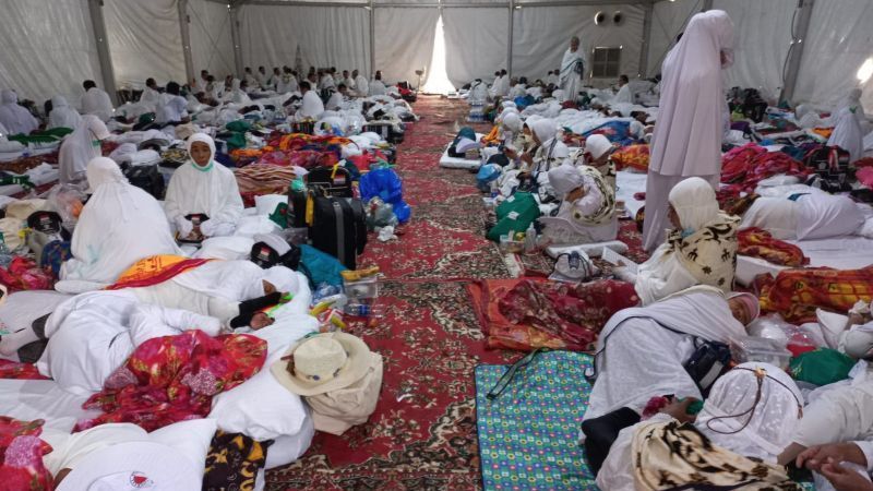 Saudi Dilanda Panas Ekstrem, Jemaah Haji Diimbau Tak Keluar dari Tenda