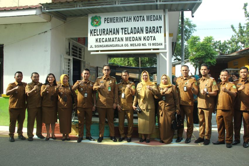 Camat Medan Kota Sambut Kunjungan Kerja Wali Kota Medan ke Kelurahan Teladan Barat