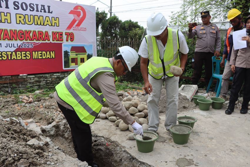 Polri Ada untuk Masyarakat, Polrestabes Medan Bedah Rumah Lansia di Kelurahan Babura