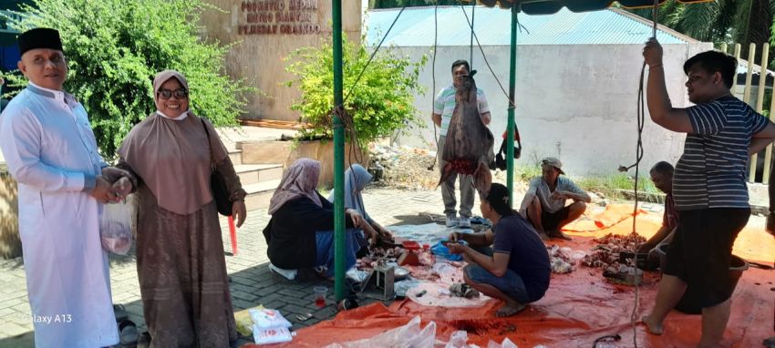 Posmetro Medan Tunjukkan Syukur di Idul Adha 1446 H dengan Berbagi Daging Kurban, Lihat Foto-fotonya