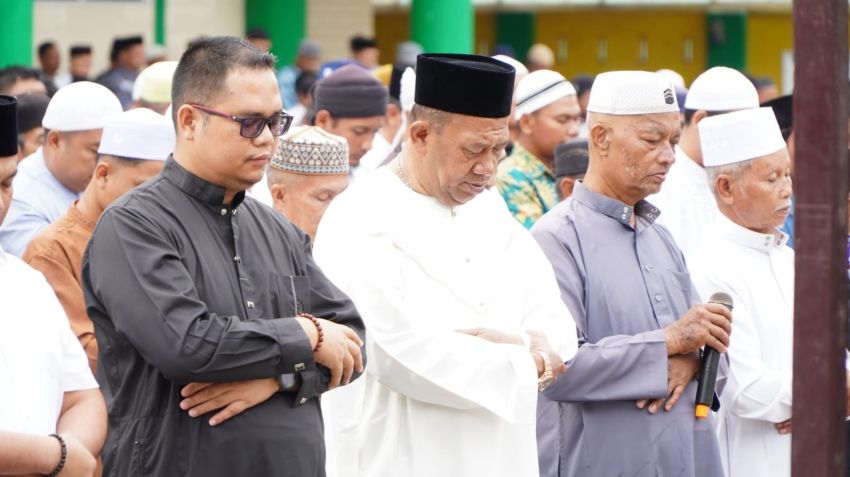 Presiden Prabowo Kirim Sapi 919 Kg ke Langkat, Bupati Syah Afandin Pimpin Pemotongan Kurban