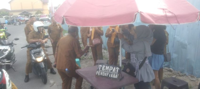 PKL Sekitar Stadion Teladan Ditertibkan, Tapi Masih ada saja yang Ngeyel