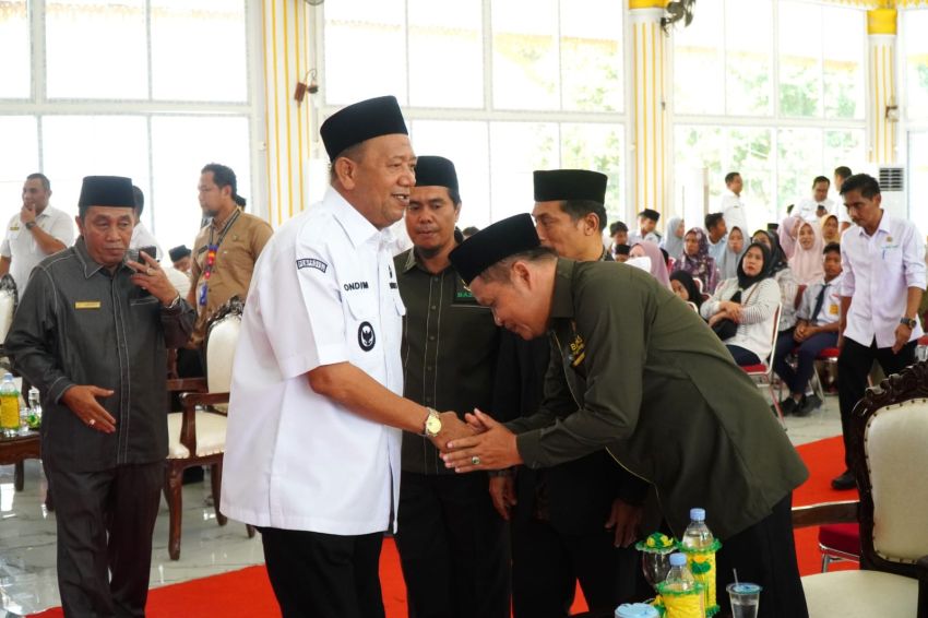Bupati Syah Afandin Salurkan Rp417 Juta Dana Baznas untuk Mustahik Langkat