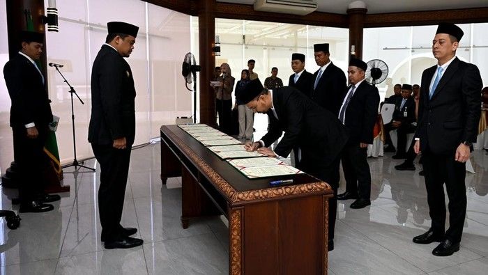 Bobby Lantik 5 Direksi dan Komisaris di 2 BUMD, Ini Pesan Gubernur