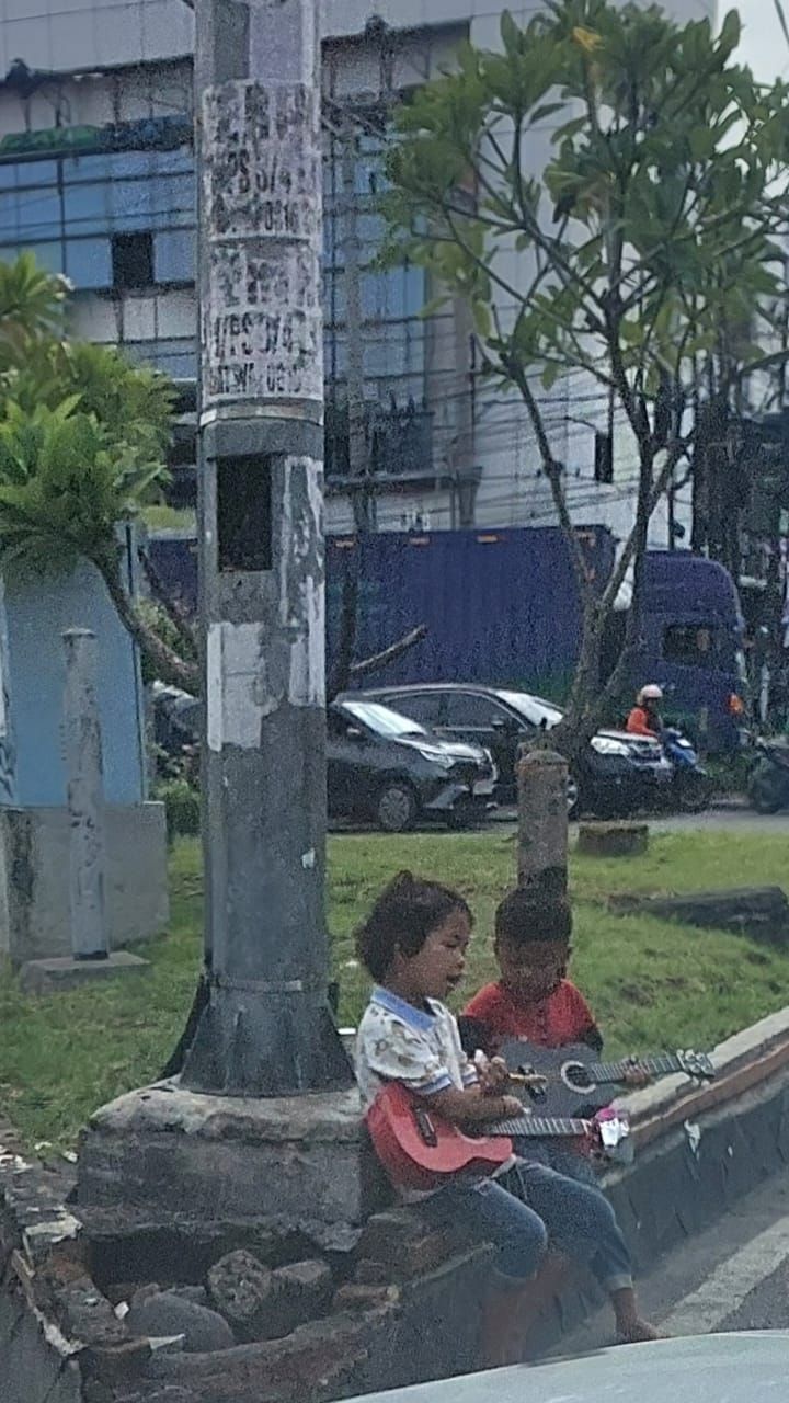 Ketua Relawan SIP Kumalawati Kecam Eksploitasi Anak Jadi Pengemis di Persimpangan Jl Aksara