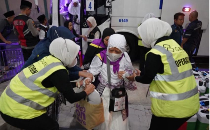 355 Jamaah Haji Kloter 21 Debarkasi Medan Kembali Ke Tanah Air