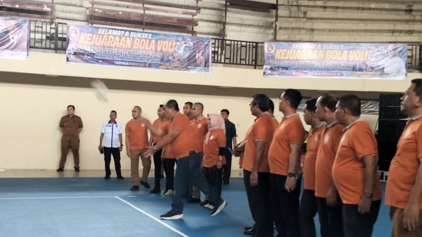Bupati Asahan Buka Kejuaraan Bola Volly Antar Club
