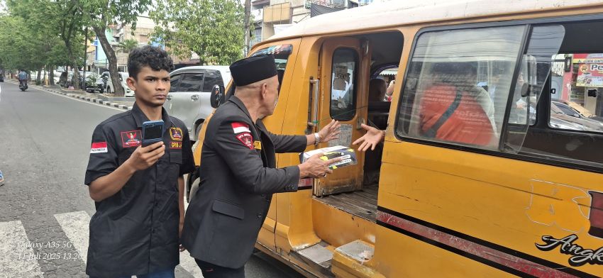DPC GRIB Jaya Medan Rutin Bagikan Ribuan Paket Makan Siang Lewat Program Jumat Berkah