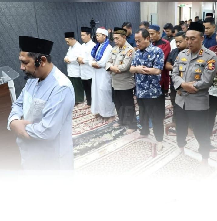 Polri Gelar Salat Gaib untuk Almarhum Affan, Kapolri Janji Proses 7 Anggota secara Transparan