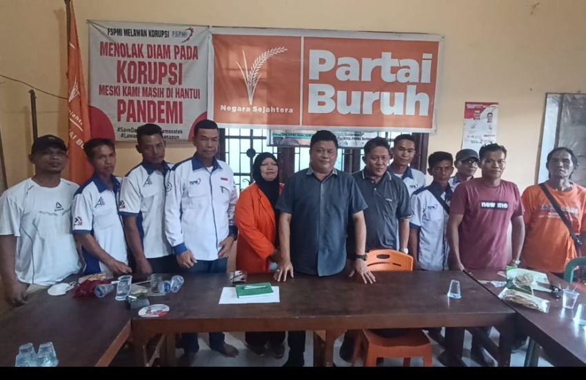 Tuntut Kenaikan Upah 10,5% dan Rumah Murah