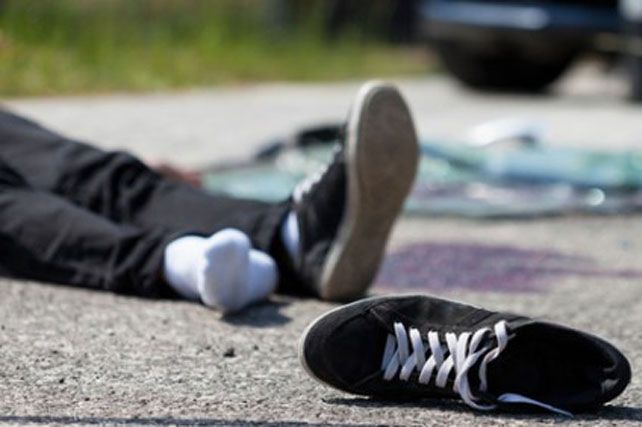 Tabrak Lari di Ngumban Surbakti, Pria Bertato 'Aku Sayang' Tewas di Tempat