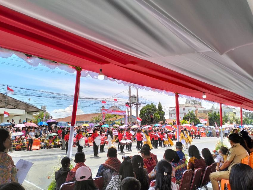 Pawai TK/SD Ikut Semarakkan HUT RI di Kabupaten Karo