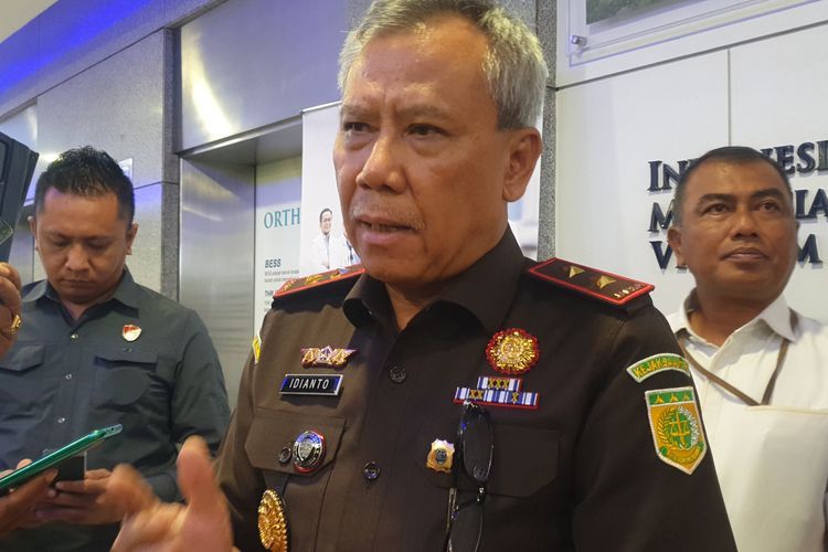 KPK Periksa Mantan Kajati Sumut Idianto Terkait Korupsi Proyek Jalan Rp231,8 Miliar