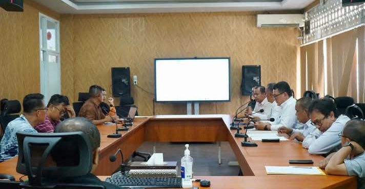 PLT Dinas SDABMBK Pimpin Rapat bersama Perumda Tirtanadi