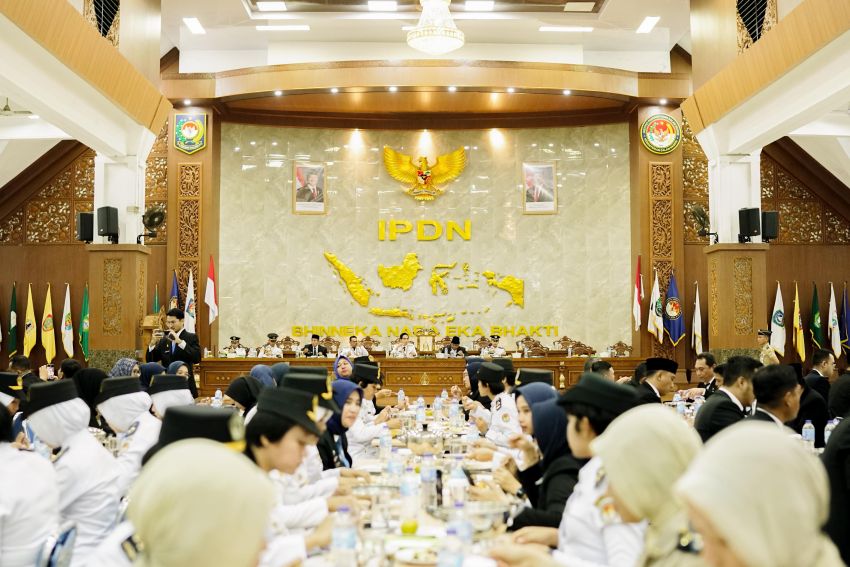 Rico Waas Dapat Kehormatan Pimpin Makan Malam Bersama Praja IPDN di Gedung Menza Nusantara