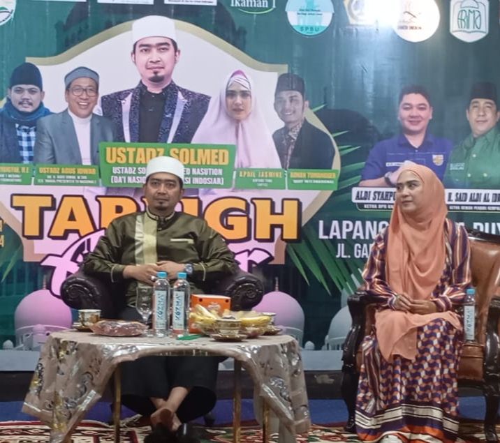 Ustadz Solmed Ajak Warga Perumnas Mandala Sedekah di Safari Dakwah 1 Juta Quran