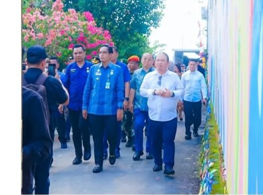Walikota Medan Rico Waas Apresiasi KADIN Medan Ciptakan Kampung Indah, Ceria dan Penuh Warna