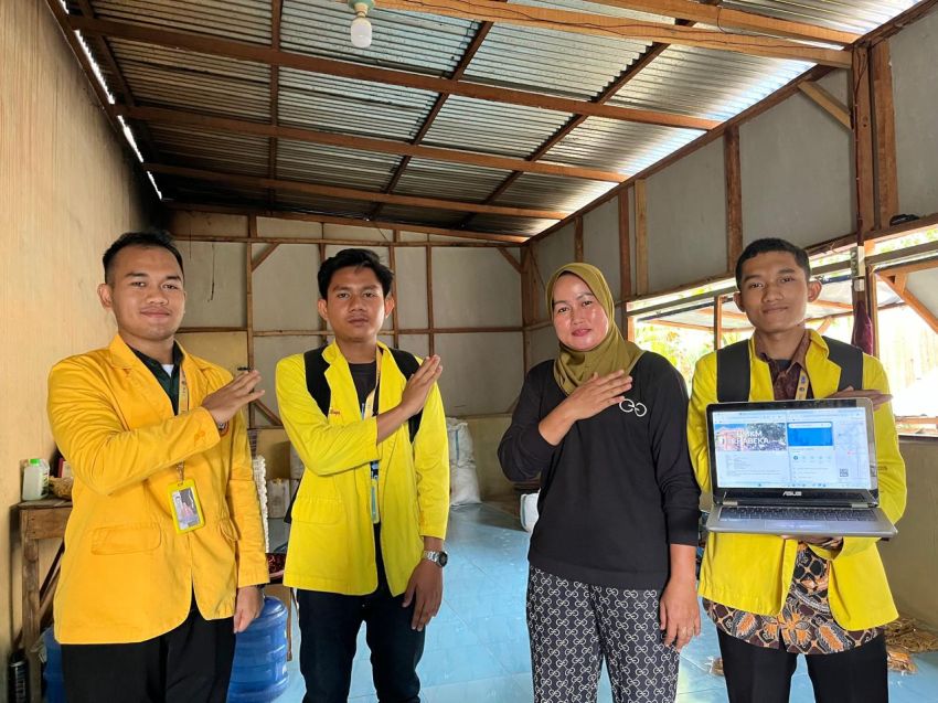 Mahasiswa KKNT UNA Bantu UMKM Keripik dan Kerupuk Masuk Google Maps