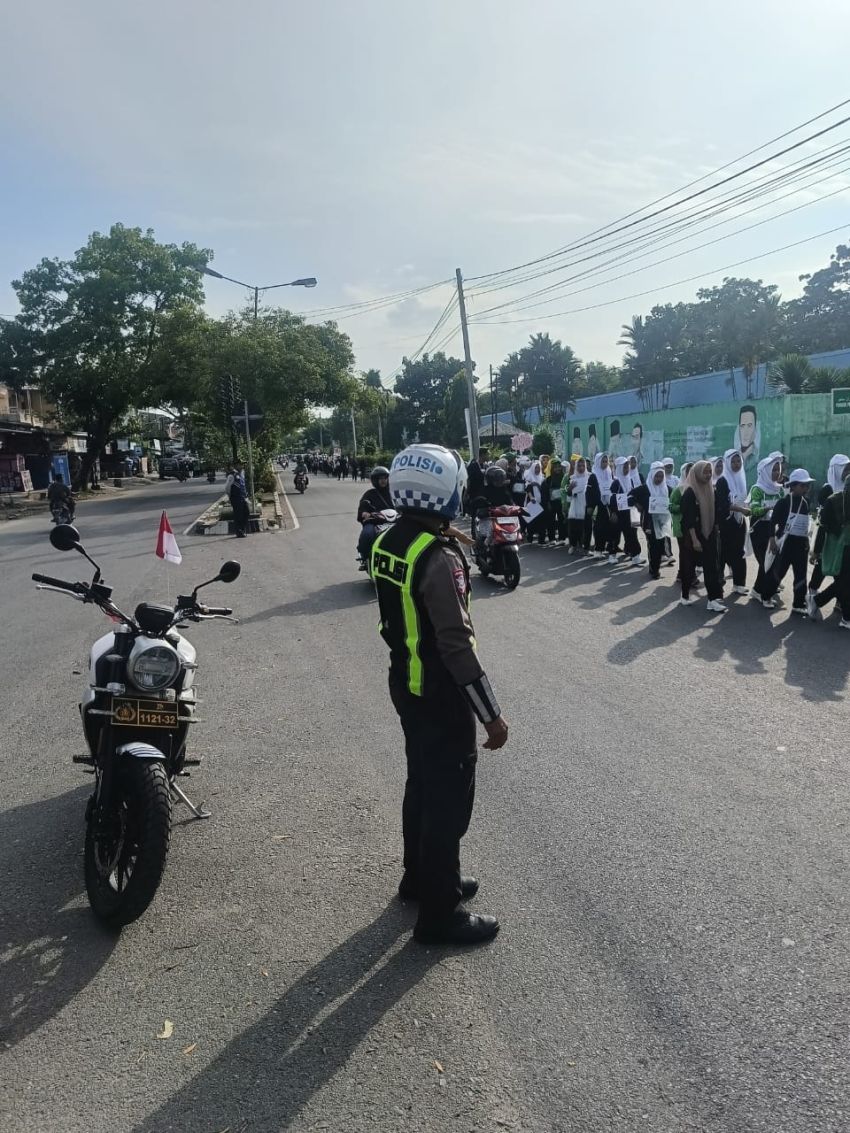Ospek Akper Pal Dapat Pengawalan Dari Satlantas Polres Langkat