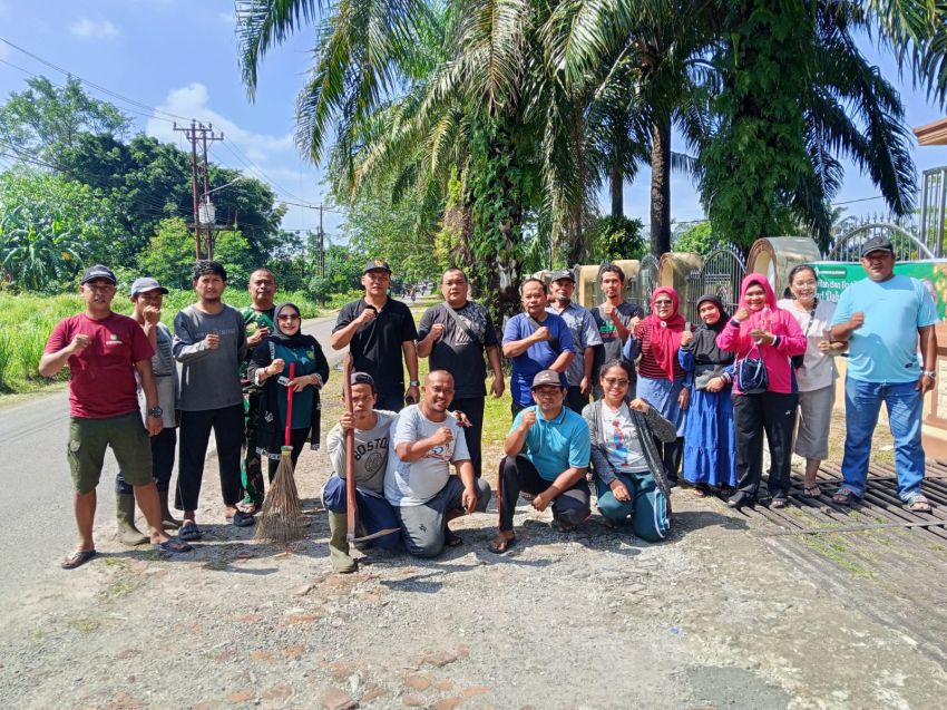 Kelurahan Pulo Brayan Bengkel Baru Gelar Gotong Royong