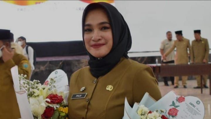 Gubsu Bobby Nasution Copot Sekretaris Diskop UKM Sumut Puji Latuperissa, Ini Penyebabnya