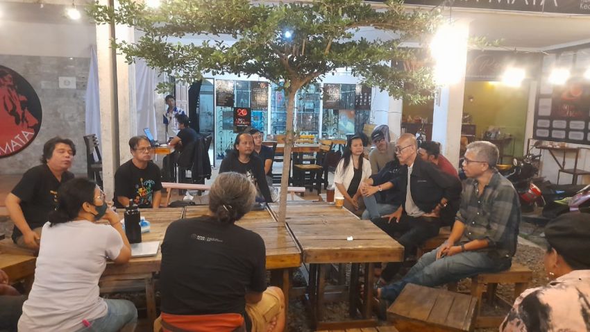 Medan Menggeliat, Teater Menyusun Strategi Bertahan