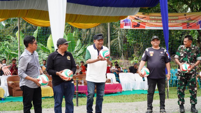 Syah Afandin Buka Turnamen Voli Bahorok Bersatu, Dorong Lahirnya Bibit Atlet Langkat