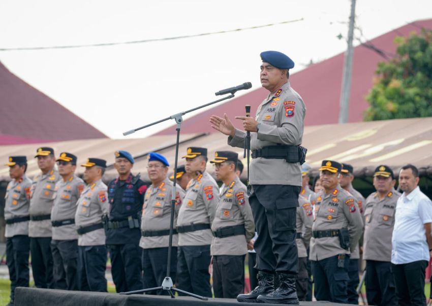Pimpin Upacara Pengamanan, Kapolda Sumut Ingatkan Personel Hindari Tindakan Represif saat Amankan Demo