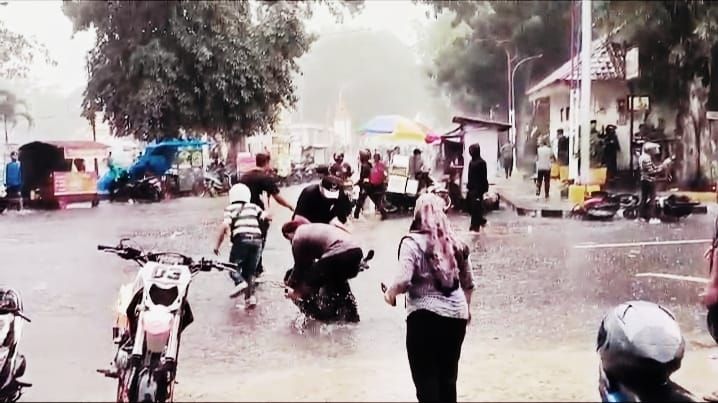 Unjuk Rasa di DPRD Binjai Ricuh, 7 Orang Diamankan Lalu Dilepas