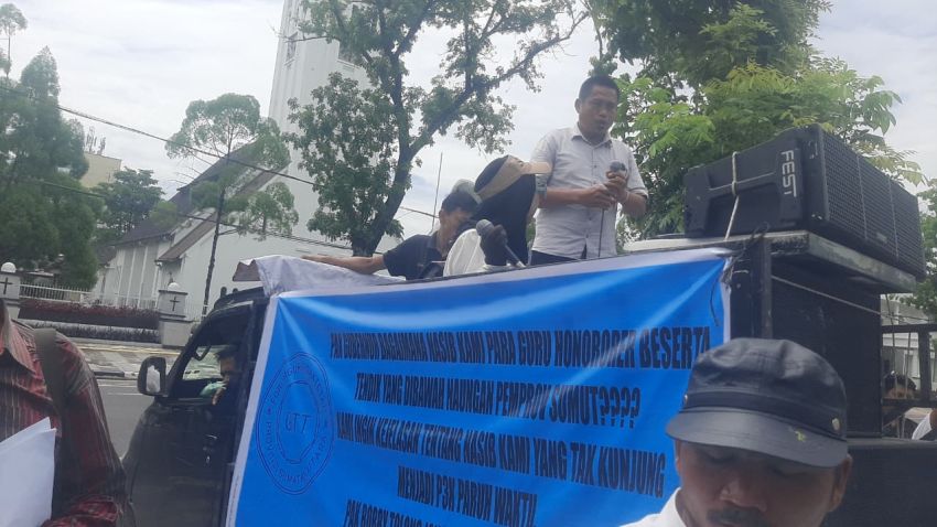 Pak Bobby, Tolong Jangan Zolimi Kami, Pak..!