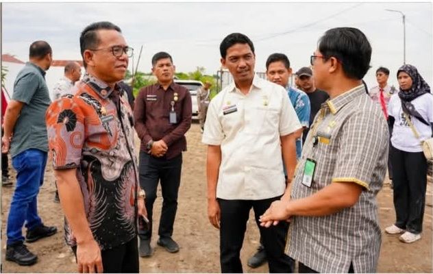 Wakil Walikota Zakiyuddin Harahap Tindaklanjuti Laporan Masyarakat, Tinjau Kolam Retensi Martabung