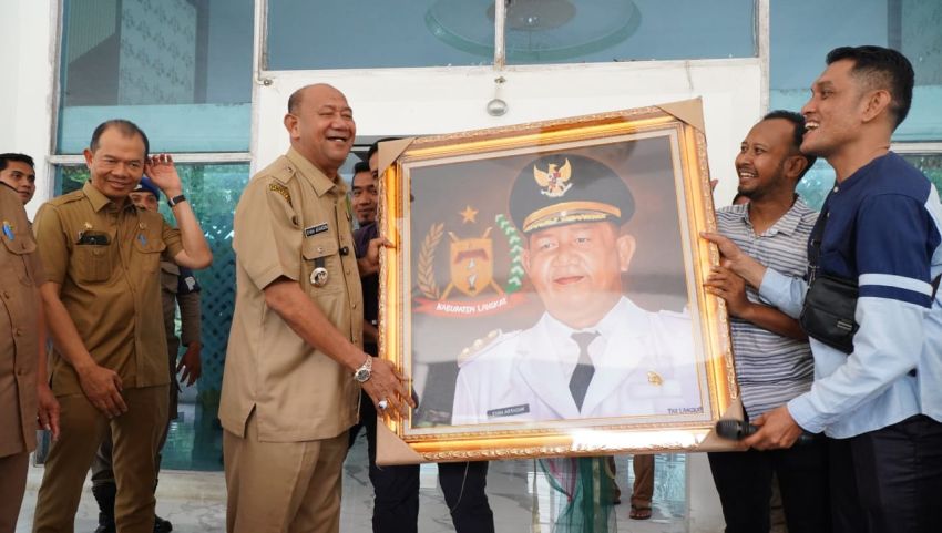 Tangis Haru Ratusan Nakes R4 Langkat, Sampaikan Terima Kasih kepada Bupati Langkat Syah Afandin