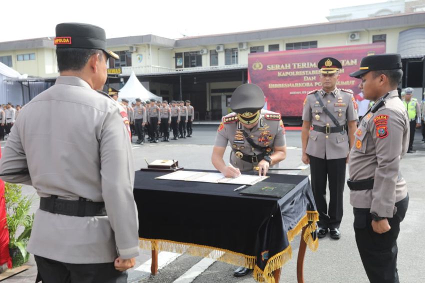Kombes Jean Calvijn Simanjuntak Resmi Jabat Kapolrestabes Medan