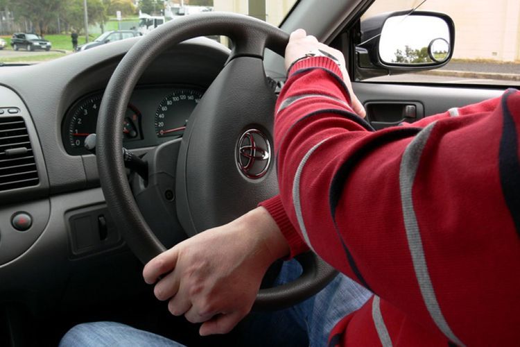 Kenapa Indonesia Pakai Setir Kanan: Sejarah dan Alasan di Baliknya