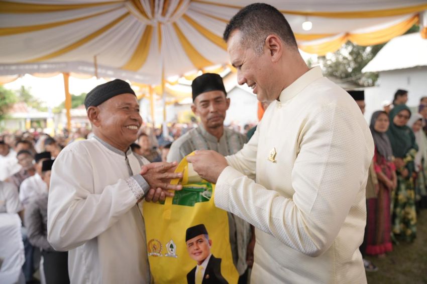 Kunjungi Klambir 5, Anggota DPR RI Ijeck Dengar Keluhan soal Jalan Rusak Hingga Banjir