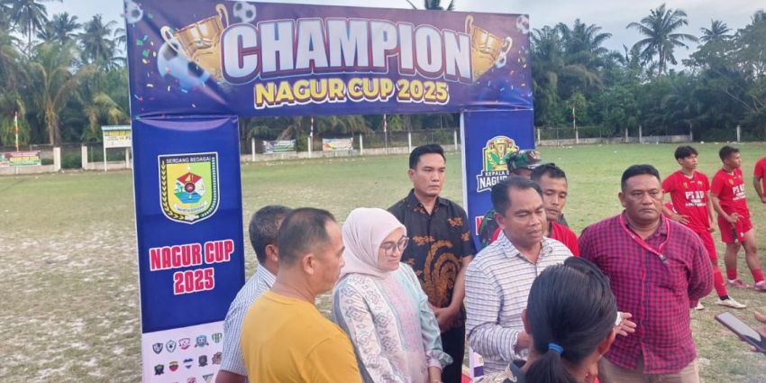 TNI&ndash;POLRI Bagikan Bubur Gratis dan Edukasi Kesehatan untuk Ratusan Siswa di Sergai