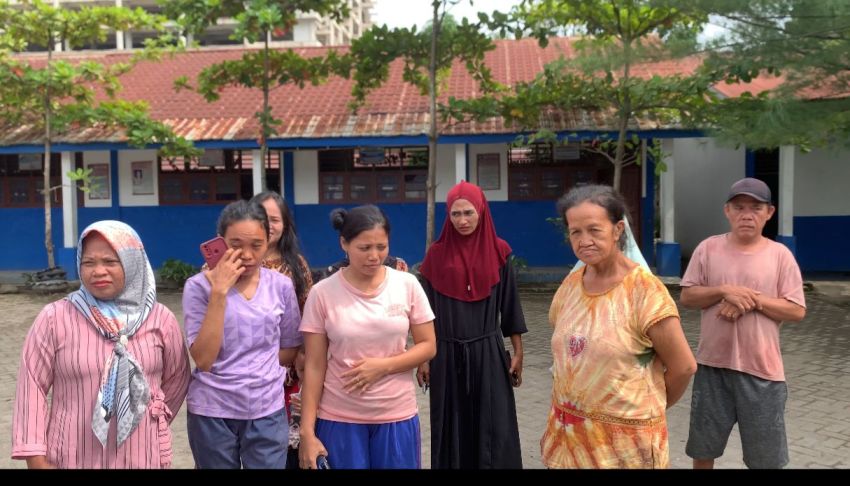 Kami Warga Rendah, Jangan Tutup Sekolah Anak Kami!