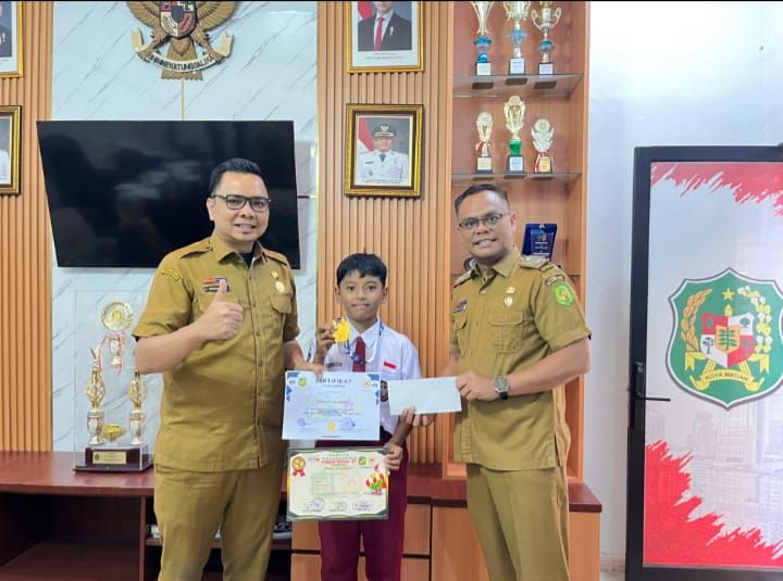 Camat Medan Johor dan Lurah Gedung Johor Apresiasi Atlit Berprestasi di Ajang Porkot